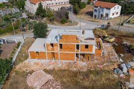 MODERNA VILA S BAZENOM U NASELJU NEDALEKO POREČA, Poreč, House