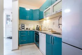 Split, Plokite, dvosoban stan na 5. katu s liftom, NKP 59,26 m2, Split, Wohnung