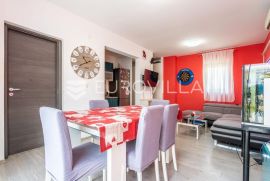 Split, Plokite, dvosoban stan na 5. katu s liftom, NKP 59,26 m2, Split, Wohnung