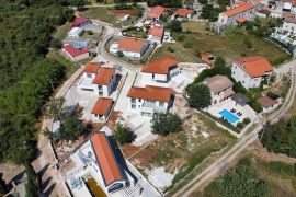 Kuća Luksuzna, moderna vila sa bazenom u izgradnji, okolica Poreča!, Sveti Lovreč, Kuća