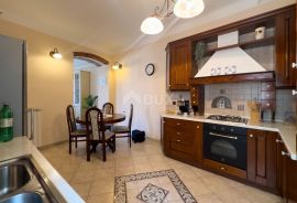 RIJEKA, CENTAR- stan, 2s + db, UREĐEN I NAMJEŠTEN!!!, Rijeka, Appartement