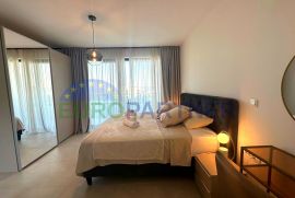 Novosagrađena vila od 260 m2 u Kaštel Starom, Kaštela, Casa