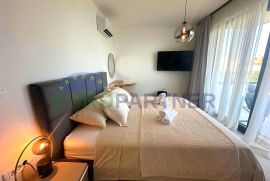 Novosagrađena vila od 260 m2 u Kaštel Starom, Kaštela, Σπίτι