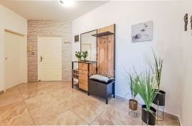 Medulin, prekrasan stan sa bazenom, pogled more!, Medulin, Appartment