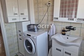 Rakovica, Centar, Pilota Ratka Jovanovića, 1.5, 65m2, Rakovica, Flat