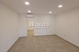 Novi Beograd, Bežanija, Vojvođanska, 3.0, 55m2, Novi Beograd, Propriété commerciale