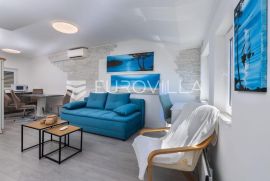 Istra, Rovinj, najam predivnog stana NKP 35m2 u strogom centru grada do 15.5., Rovinj, Διαμέρισμα