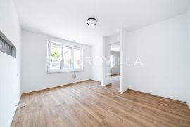 Zagreb, Vrapče trosoban stan s vrtom i garažom NKP 82 m2, Zagreb, Appartement