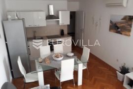 Istra, Poreč, dvosoban stan NKP 62 m2, odlična lokacija, 900 m od mora, Poreč, Wohnung