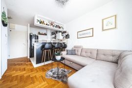 Zagreb, Rudeš, lijepi dvosoban stan sa garažnim mjestom, 45 m2 NKP, Zagreb, Appartamento