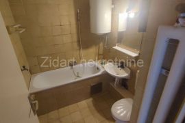 Retenzija, Prve pruge, uknjižen, odlična ponuda, Zemun, Appartment