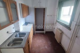 Retenzija, Prve pruge, uknjižen, odlična ponuda, Zemun, Wohnung