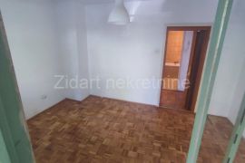 Retenzija, Prve pruge, uknjižen, odlična ponuda, Zemun, Appartment