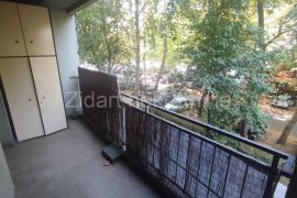 Retenzija, Prve pruge, uknjižen, odlična ponuda, Zemun, Appartment