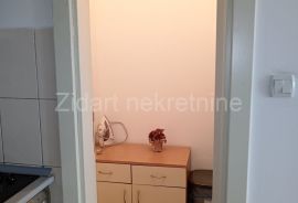 Blok 64, 68m2, 2.0, namešten, sa garažnim mestom, Novi Beograd, Flat