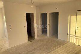 RIJEKA, MARINIĆI - 2 stana u novogradnji s pogledom na more + okućnica!!! PRILIKA!!!, Viškovo, Apartamento