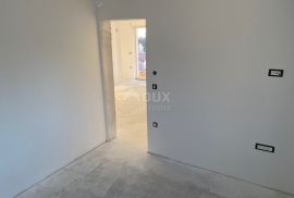 RIJEKA, MARINIĆI - 2 stana u novogradnji s pogledom na more + okućnica!!! PRILIKA!!!, Viškovo, Apartamento