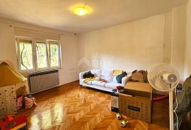 RIJEKA, DONJA VEŽICA - 3SKL, 90 m2, okućnica!, Rijeka, Apartamento