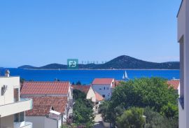 VODICE, novo, 1. kat, lift, 450 m od plaže, pogled na more, garaža, Vodice, شقة