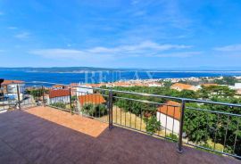 Crikvenica - stan u potkrovlju s balkonom i pogledom na more, Crikvenica, Appartement