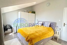 VABRIGA-TROSOBAN STAN NA PRODAJI SA OTVORENIM POGLEDOM NA MORE, Vabriga, Appartment