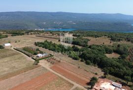 Barban, građevinsko zemljište na atraktivnoj lokaciji, Barban, Zemljište