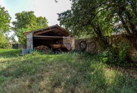 Svetvinčenat, kamena kuća sa velikom okućnicom, Svetvinčenat, Haus