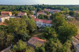 Svetvinčenat, kamena kuća sa velikom okućnicom, Svetvinčenat, Haus