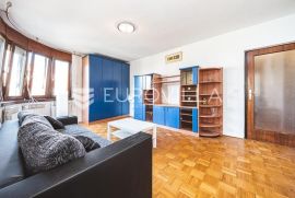 Zagreb, Malešnica, komforan trosoban stan, 73 m2 NKP, Zagreb, Apartamento