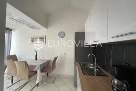 Istra, Poreč - trosoban stan sa panoramskim pogledom udaljen 300 m od mora, Poreč, Appartment