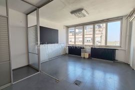 Centar, Kosovska, 142m2, uknjižen, Stari Grad, Apartamento