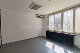 Centar, Kosovska, 142m2, uknjižen, Stari Grad, Flat