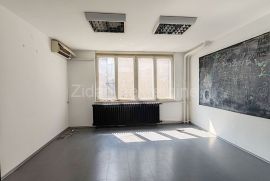 Centar, Kosovska, 142m2, uknjižen, Stari Grad, Apartamento