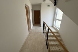 Stan u novogradnji svega 150 m od mora, Medulin, Istra, Medulin, Apartamento