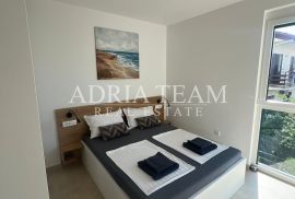 PRILIKA!!! APARTMAN NA 1. KATU STAMBENE ZGRADE, POGLED NA MORE - DIKLO, ZADAR, Zadar, Appartment