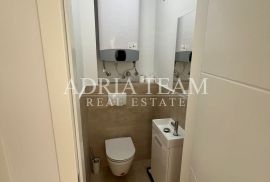 PRILIKA!!! APARTMAN NA 1. KATU STAMBENE ZGRADE, POGLED NA MORE - DIKLO, ZADAR, Zadar, Stan