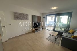 PRILIKA!!! APARTMAN NA 1. KATU STAMBENE ZGRADE, POGLED NA MORE - DIKLO, ZADAR, Zadar, Appartment