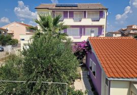 Kuća s više apartmana PRODAJA - VODICE !, Vodice, Σπίτι