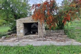 ISTRA, GRAČIŠĆE - Kompleks zemljišta s objektima i prekrasnim pogledom, Gračišće, Terra