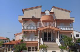 ISTRA, MEDULIN - Hotel na atraktivnoj lokaciji s pogledom na more, Medulin, Εμπορικά ακίνητα