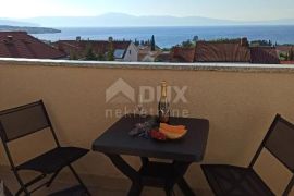 OTOK KRK, MALINSKA - Apartmanska kuća u blizini mora, Malinska-Dubašnica, House