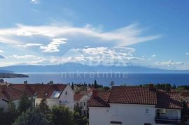 OTOK KRK, MALINSKA - Apartmanska kuća u blizini mora, Malinska-Dubašnica, Σπίτι