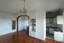 OPATIJA, POBRI, MATULJI- stan prizemlje 73m2 s otvorenim pogledom na more + okučnica, Opatija - Okolica, Stan