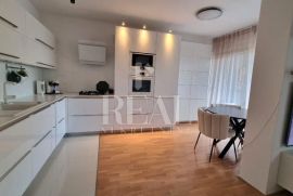 Šijana moderan stan 60m2 , 2S+DB,novogradnja !, Pula, Appartement