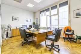 Cvjetno naselje, Veslačka ulica uredski prostori 202 m2, Zagreb, Commercial property