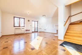 Zagreb, Kraljevec, troetažni  peterosobni stan 191 m2, Zagreb, Appartment