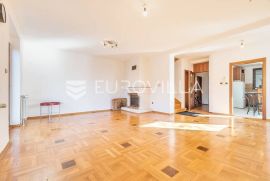 Zagreb, Kraljevec, troetažni  peterosobni stan 191 m2, Zagreb, Appartement