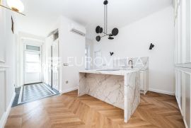 Zagreb, centar, donji grad, novoadaptirani trosoban stan 97 m2, Zagreb, Stan