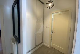 STAN+GARAŽA, NAJAM, ZAGREB, BRITANSKI TRG, 102 m2, 3-soba, Donji Grad, Apartamento