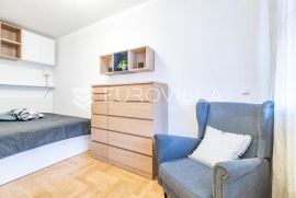 Zagreb, Črnomerec, Ilica, poslovni prostor sa većom lođom i garažnim mjestom, 44 m2, Zagreb, Apartamento